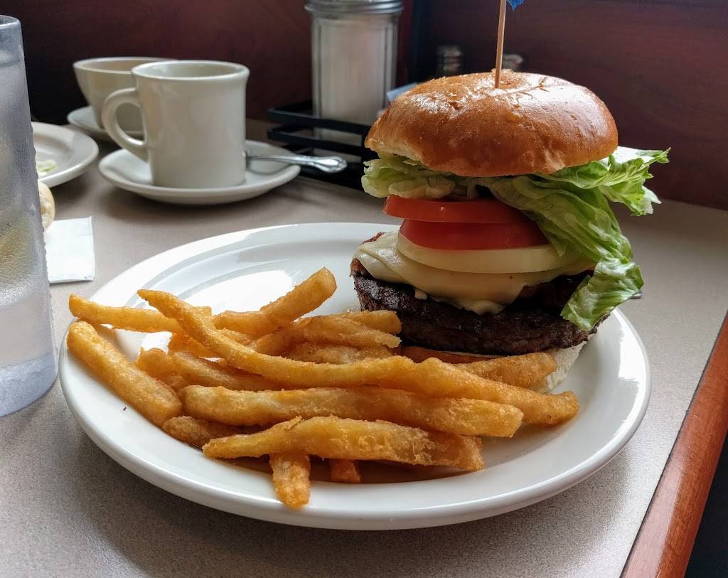 Michaels Family Restaurant | restaurant | 501 Easton Rd, Glenside, PA 19038, USA | 2158872545 OR +1 215-887-2545