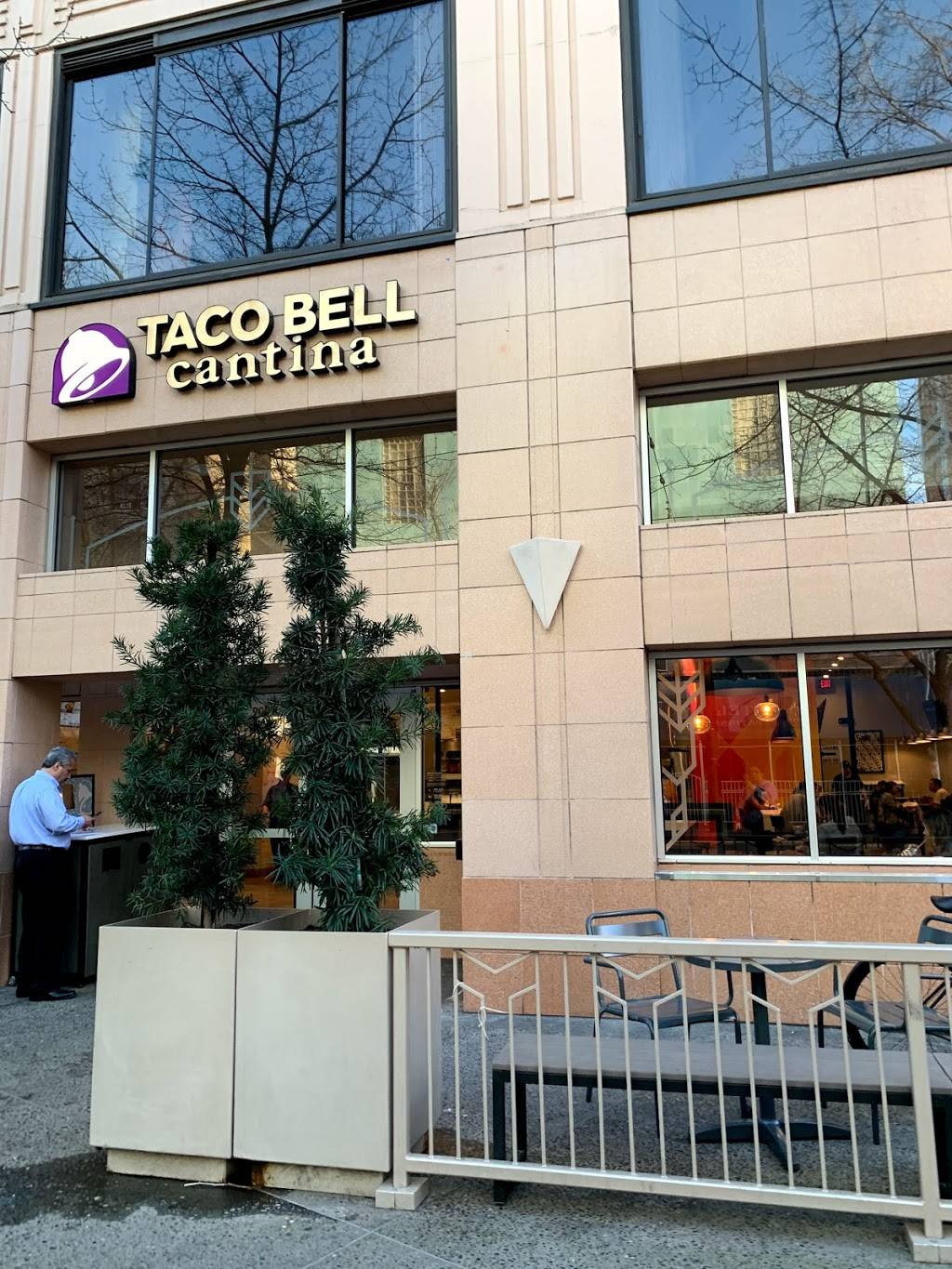 Taco Bell Cantina | meal takeaway | 900 K St, Sacramento, CA 95814, USA | 9165504302 OR +1 916-550-4302