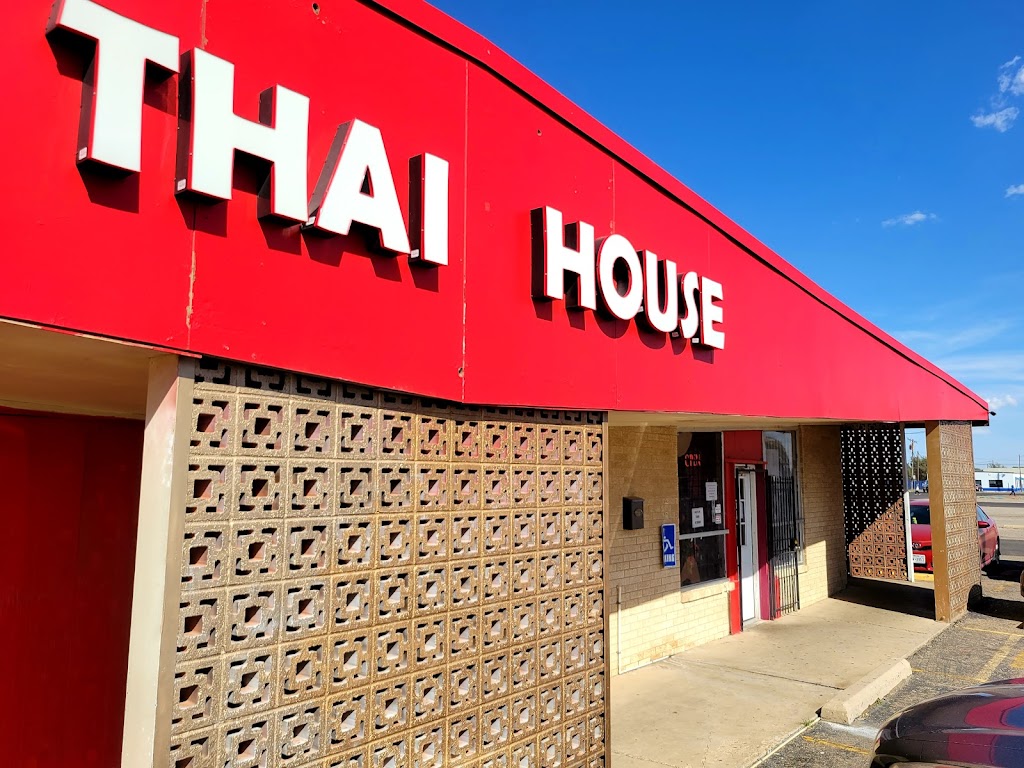 Thai House | restaurant | 5601 E Amarillo Blvd, Amarillo, TX 79107, USA | 8063830003 OR +1 806-383-0003