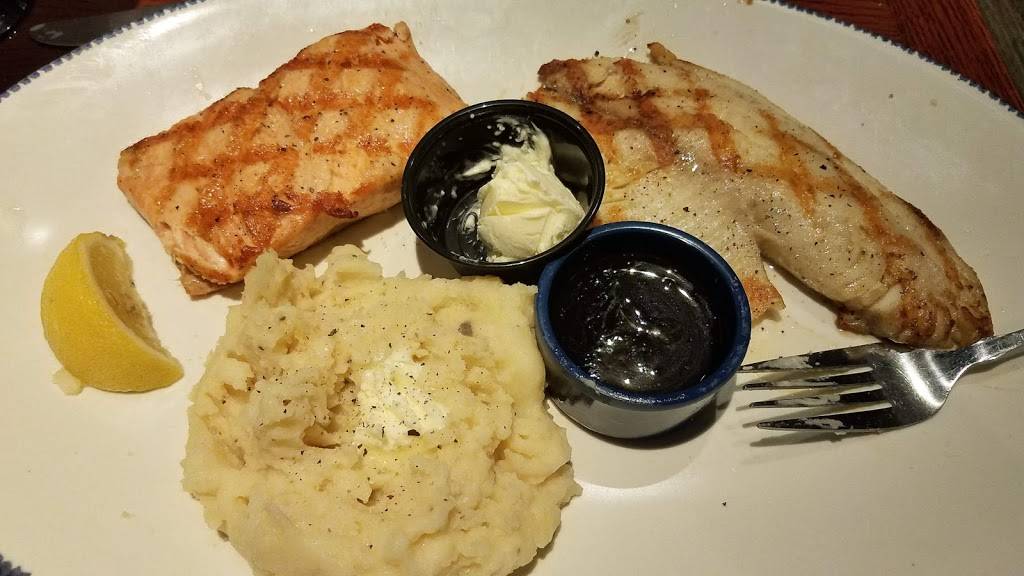 Red Lobster | restaurant | 15700 Shady Grove Rd, Gaithersburg, MD 20877, USA | 3018400380 OR +1 301-840-0380
