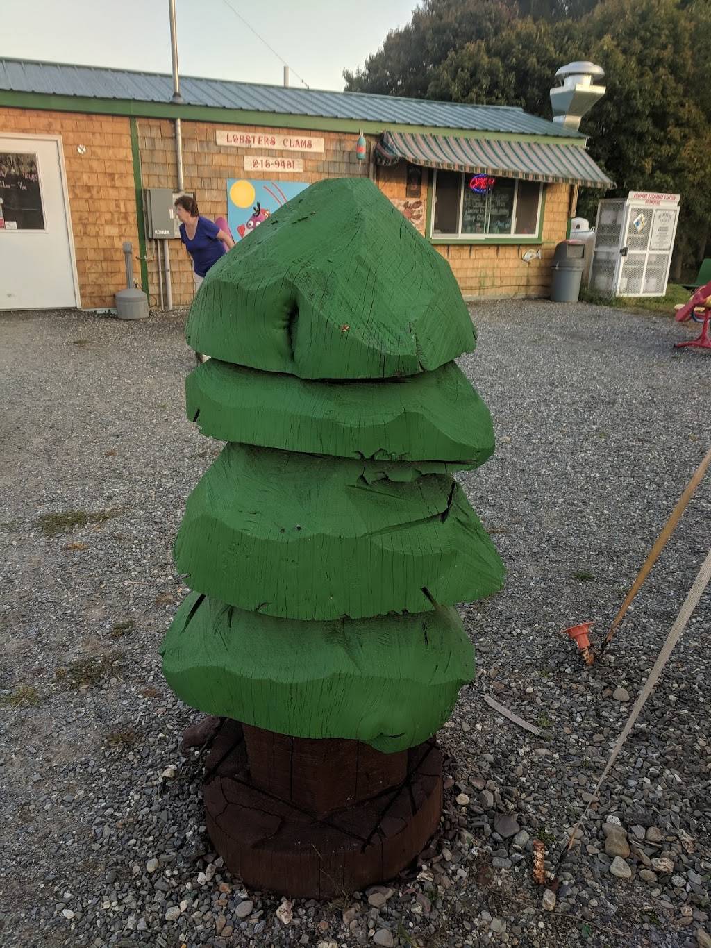 MJEK Seafood & Grill | restaurant | 239 Lakeview Dr, China, ME 04358, USA | 2072159481 OR +1 207-215-9481