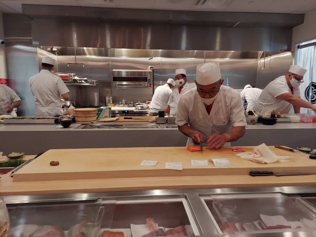 Ume | restaurant | 2802 White Oak Dr Suite 500, Houston, TX 77007, USA | 8327675872 OR +1 832-767-5872