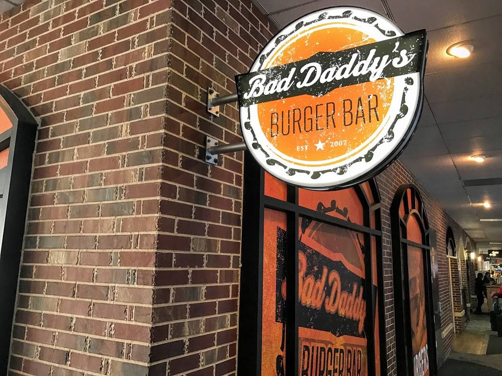 Bad Daddys Burger Bar | restaurant | 5501 C Josh Bringham Concourse C Gate 4, Charlotte, NC 28208, USA | 7043594013 OR +1 704-359-4013