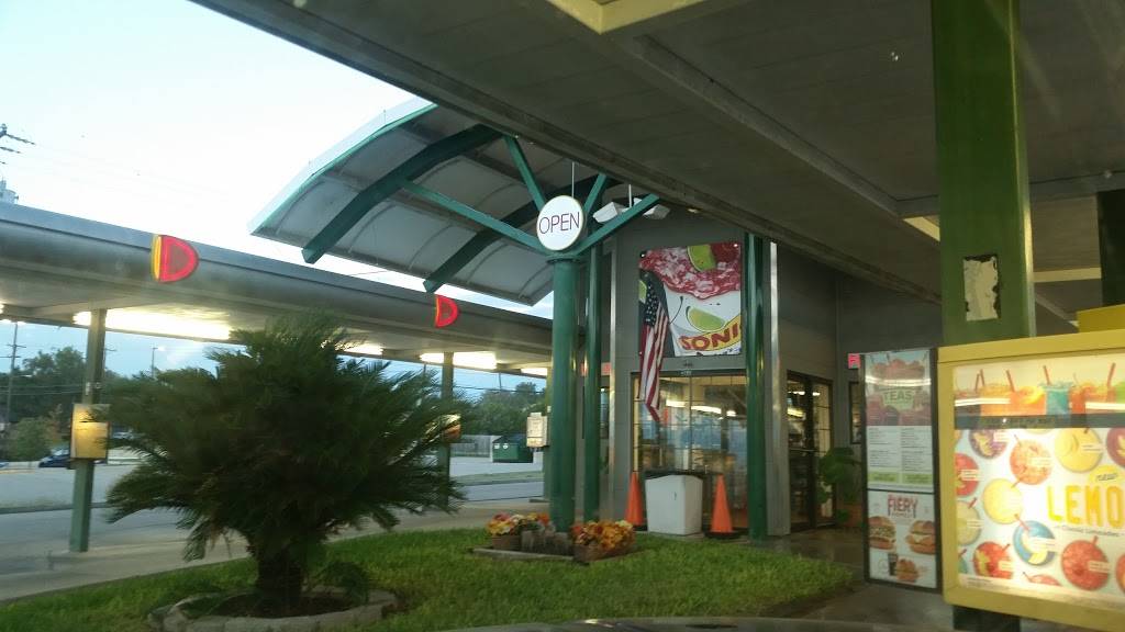 Sonic Drive-In | restaurant | 1803 South W S Young Drive, Killeen, TX 76542, USA | 2546907280 OR +1 254-690-7280