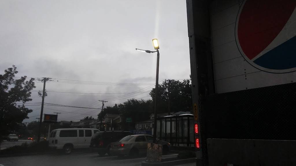 Royal Farms | meal takeaway | 4045 Wilkens Ave, Baltimore, MD 21229, USA | 4102472160 OR +1 410-247-2160