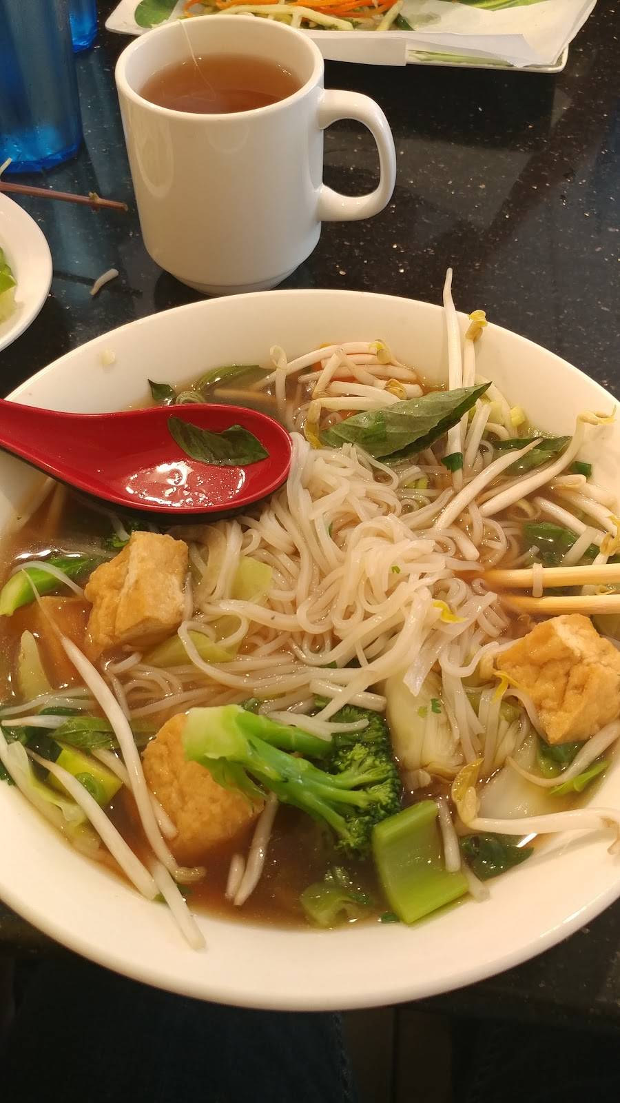 Pho La Jolla | restaurant | 3211 Holiday Ct, La Jolla, CA 92037, USA | 8585874688 OR +1 858-587-4688