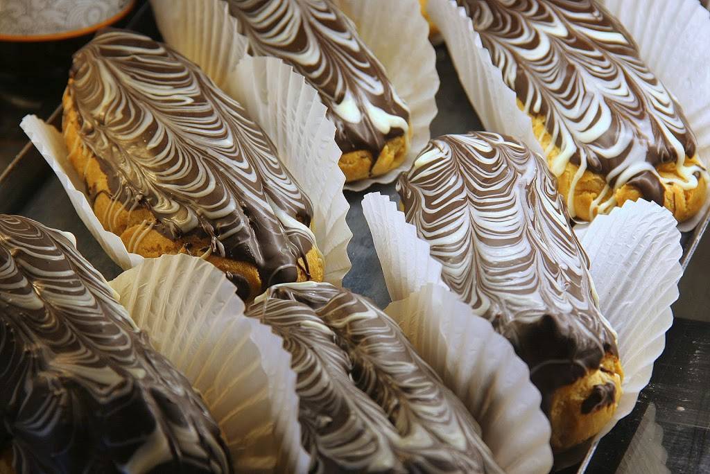 Lovebirds Cafe & Bakery | bakery | 921 E Colorado Blvd, Pasadena, CA 91106, USA | 6265838888 OR +1 626-583-8888