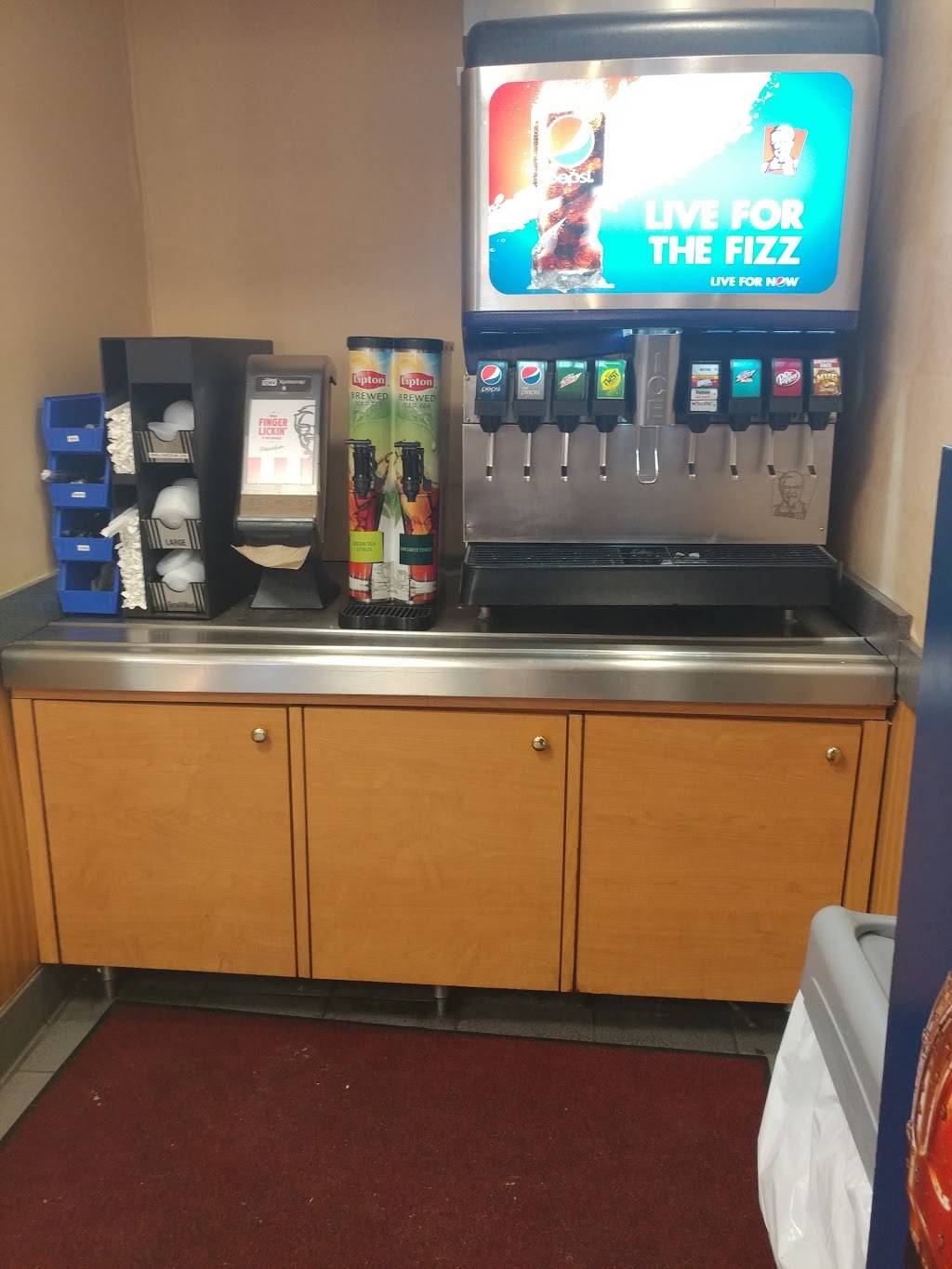 KFC | restaurant | 3414 State St #11, Malone, NY 12953, USA | 5184837890 OR +1 518-483-7890