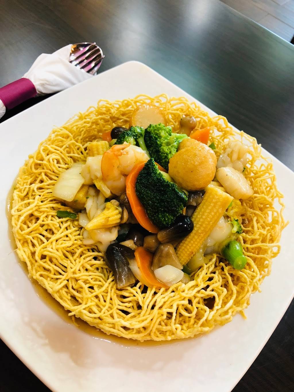 Mr Pho Vietnamese Noodle House | restaurant | 111 NE Plaza, North East, MD 21901, USA | 4106567843 OR +1 410-656-7843