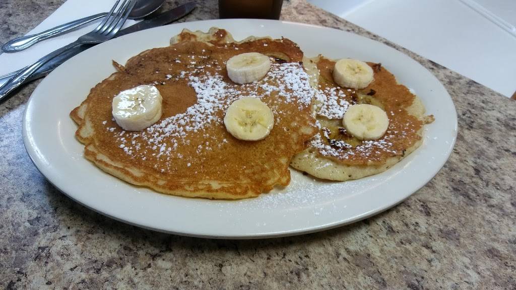 Dedham Diner | restaurant | 247 Bussey St, Dedham, MA 02026, USA | 7813293600 OR +1 781-329-3600