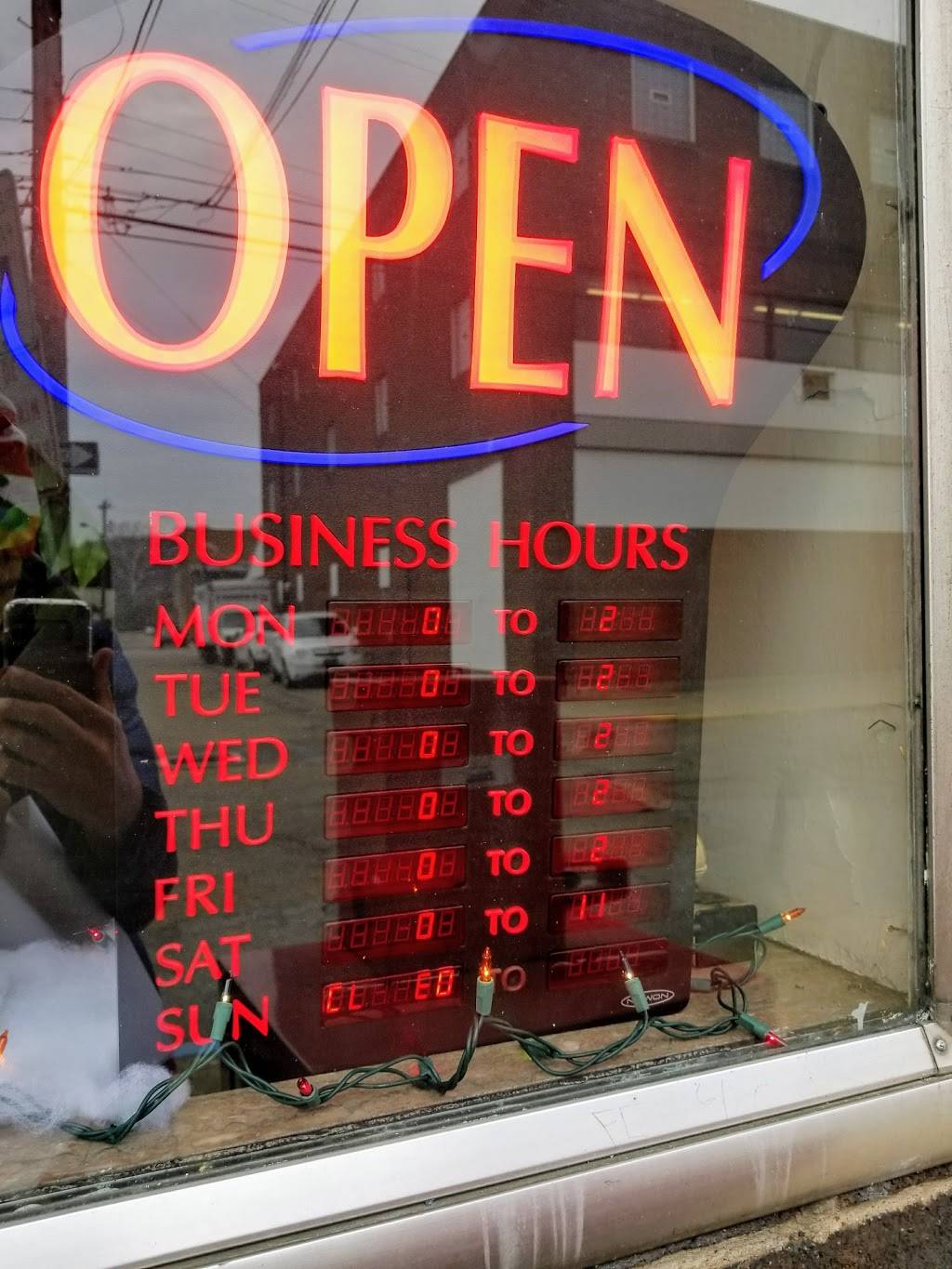 Hometown Restaurant | restaurant | 309 E 4th Ave, Tarentum, PA 15084, USA | 7242260888 OR +1 724-226-0888