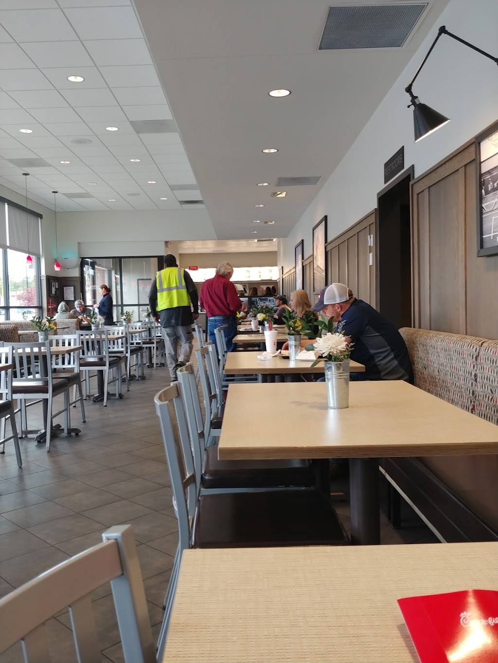 Chick-fil-A | restaurant | 1917 NE Jesse Jewell Pkwy, Gainesville, GA 30501, USA | 7702977936 OR +1 770-297-7936