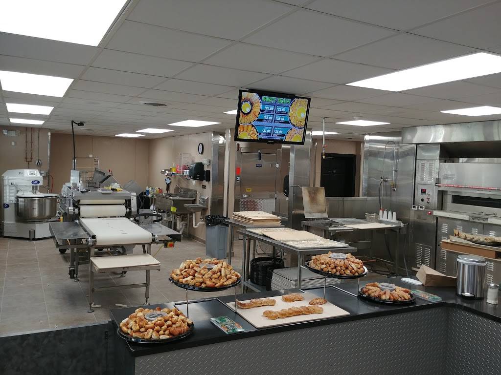 Philly Pretzel Factory | bakery | 2311 Babcock Blvd, Pittsburgh, PA 15237, USA | 4124083375 OR +1 412-408-3375