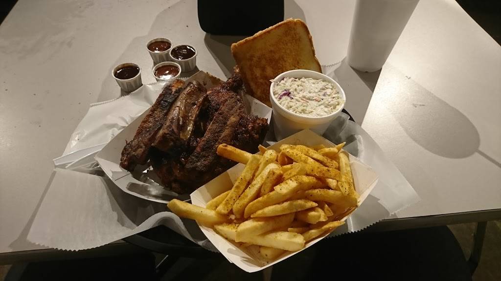 Uncle Joes | restaurant | 201 Taylor St, Ina, IL 62846, USA | 6184375337 OR +1 618-437-5337