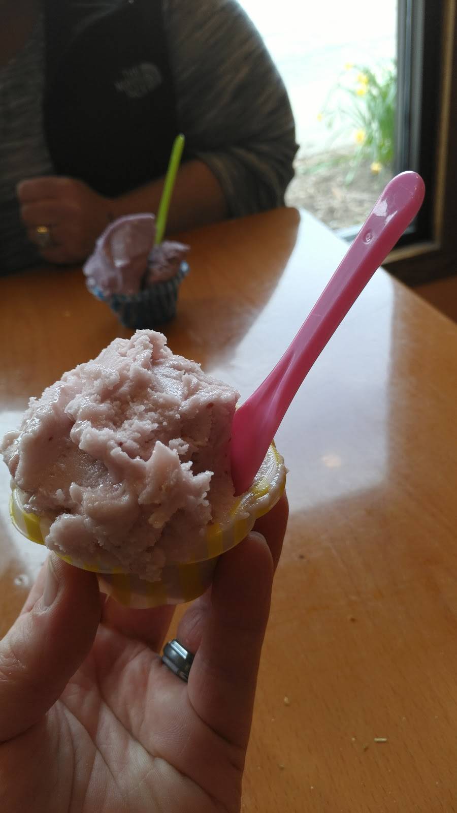 Falafels Middle Eastern Grill | restaurant | 430 E Kirkwood Ave, Bloomington, IN 47408, USA | 8123553555 OR +1 812-355-3555