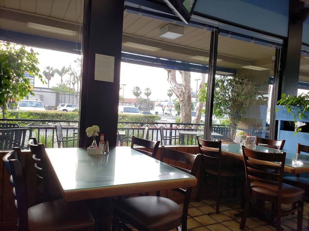 Ostioneria El Compa | restaurant | 5841 Firestone Blvd # F, South Gate, CA 90280, USA | 5629281830 OR +1 562-928-1830