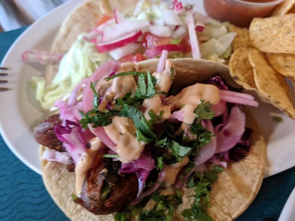 Seesters Mexican Cantina | restaurant | 161 W Wisconsin Ave, Pewaukee, WI 53072, USA | 2627469400 OR +1 262-746-9400