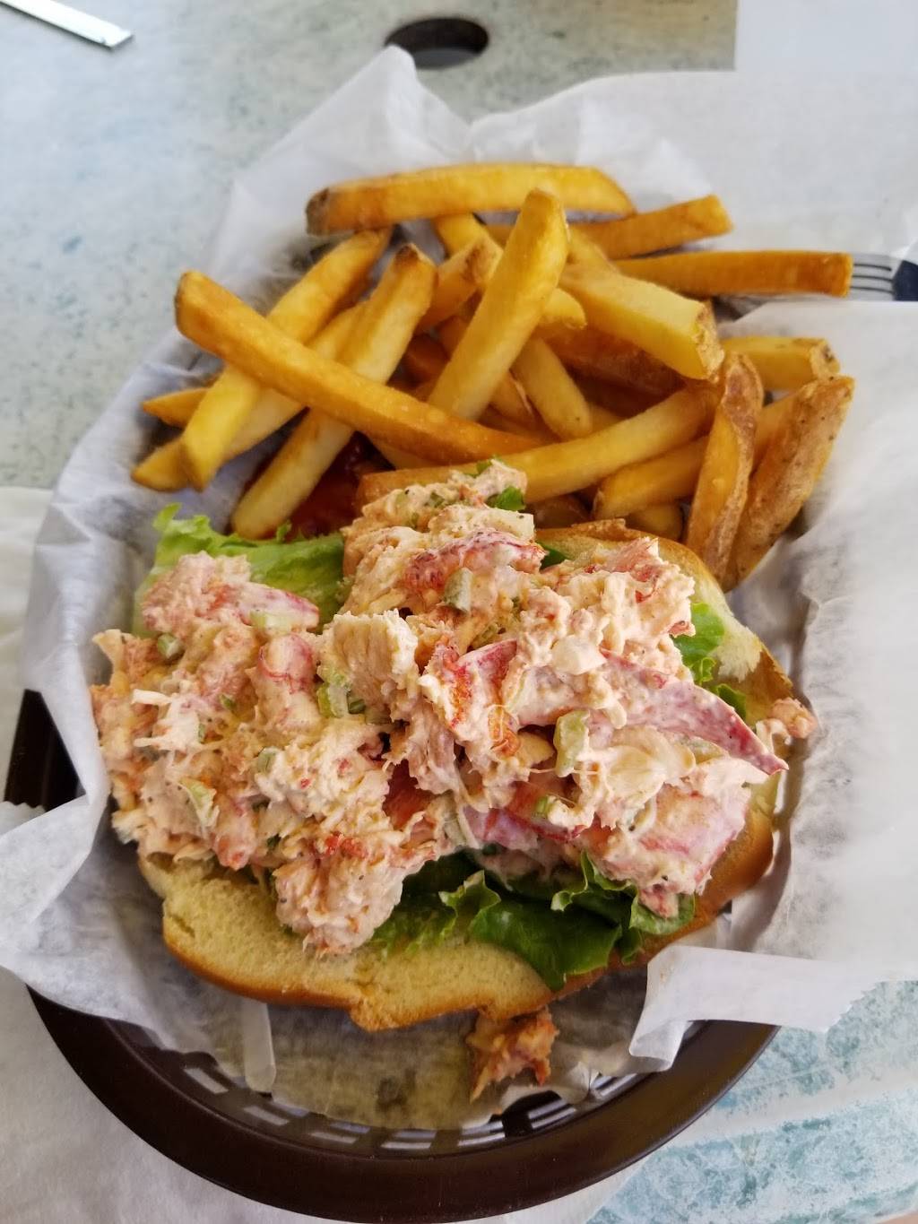 The Old Salty Dog | restaurant | 1601 Ken Thompson Pkwy, Sarasota, FL 34236, USA | 9413884311 OR +1 941-388-4311