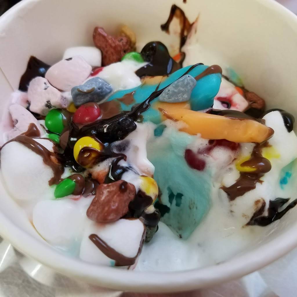 SweetFrog | restaurant | 210 England St, Ashland, VA 23005, USA | 8044966915 OR +1 804-496-6915
