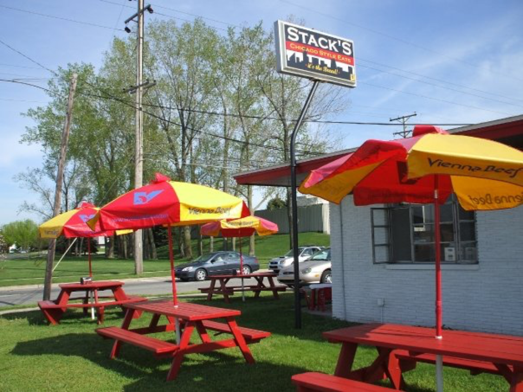 Stacks Chicago Style Eats | restaurant | 1050 Jackson St, Grand Haven, MI 49417, USA | 6168422488 OR +1 616-842-2488