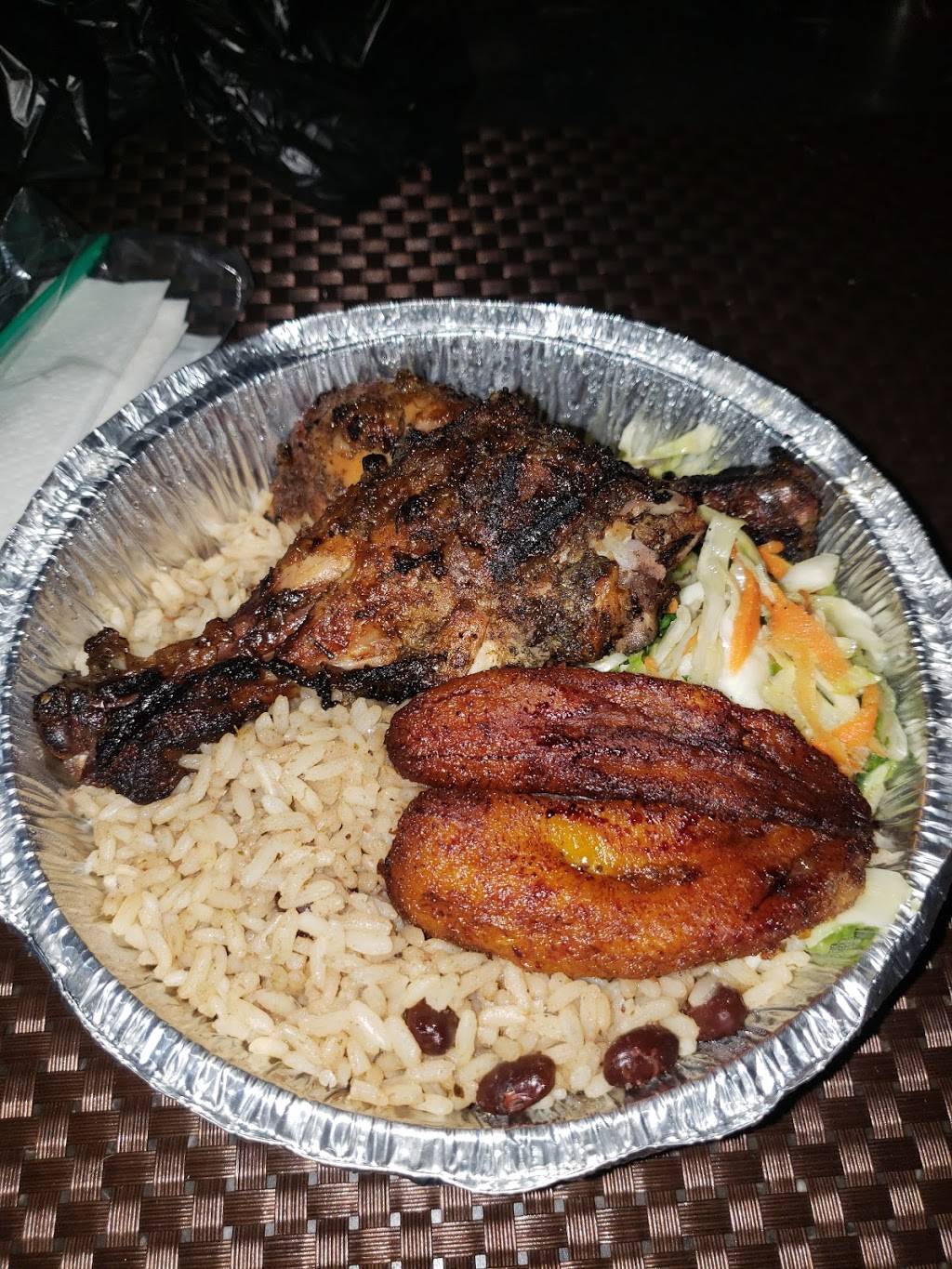 JDs Caribbean Cuisine | restaurant | 331 Western Blvd suite e, Jacksonville, NC 28546, USA | 9102382280 OR +1 910-238-2280