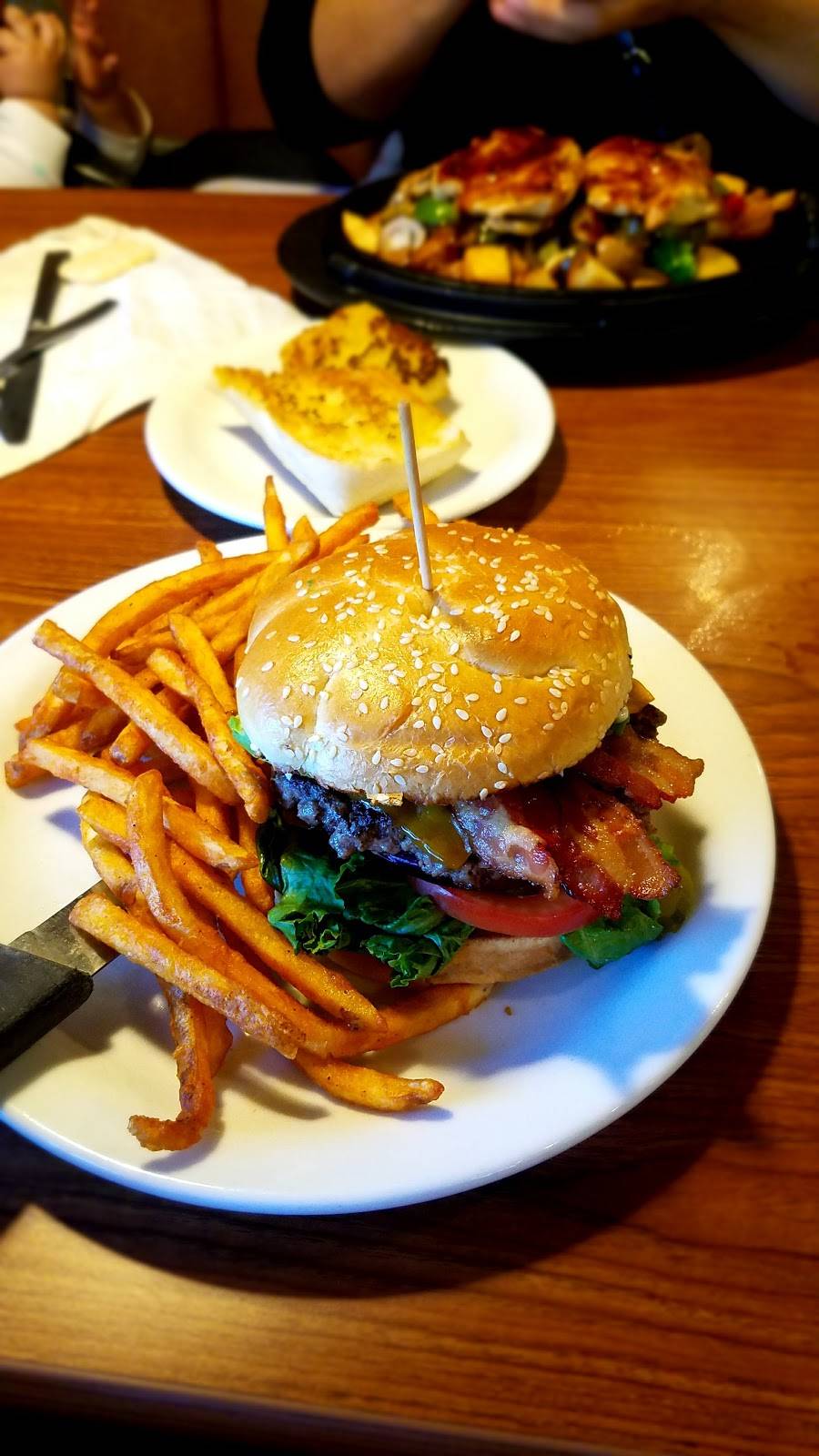 Dennys | restaurant | 2763 Highland Ave, Selma, CA 93662, USA | 5598917080 OR +1 559-891-7080