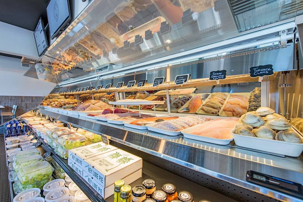 Captain & Krewe Seafood Market & Raw Bar | restaurant | 629 8th St S, Naples, FL 34102, USA | 2392631976 OR +1 239-263-1976