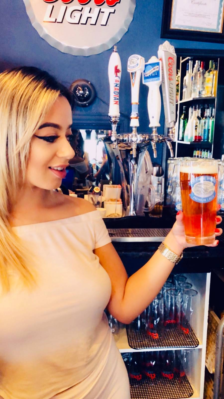 Cities Sports Bar & Grill | restaurant | 5835 Dixie Rd, Mississauga, ON L4W 4W9, Canada | 9057957775 OR +1 905-795-7775