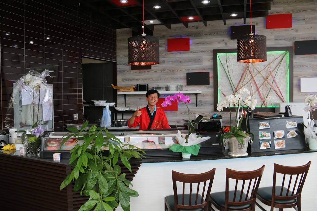 Krazy Roll | restaurant | 84 Marine Parade Dr, Etobicoke, ON M8V 0A3, Canada | 6473522270 OR +1 647-352-2270