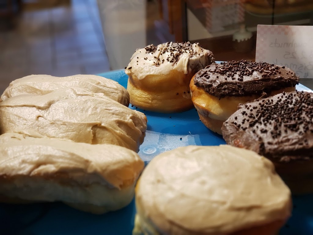 Crabby Cakes Bakery | bakery | 63345 Boat Basin Rd suite a, Coos Bay, OR 97420, USA | 5418082388 OR +1 541-808-2388