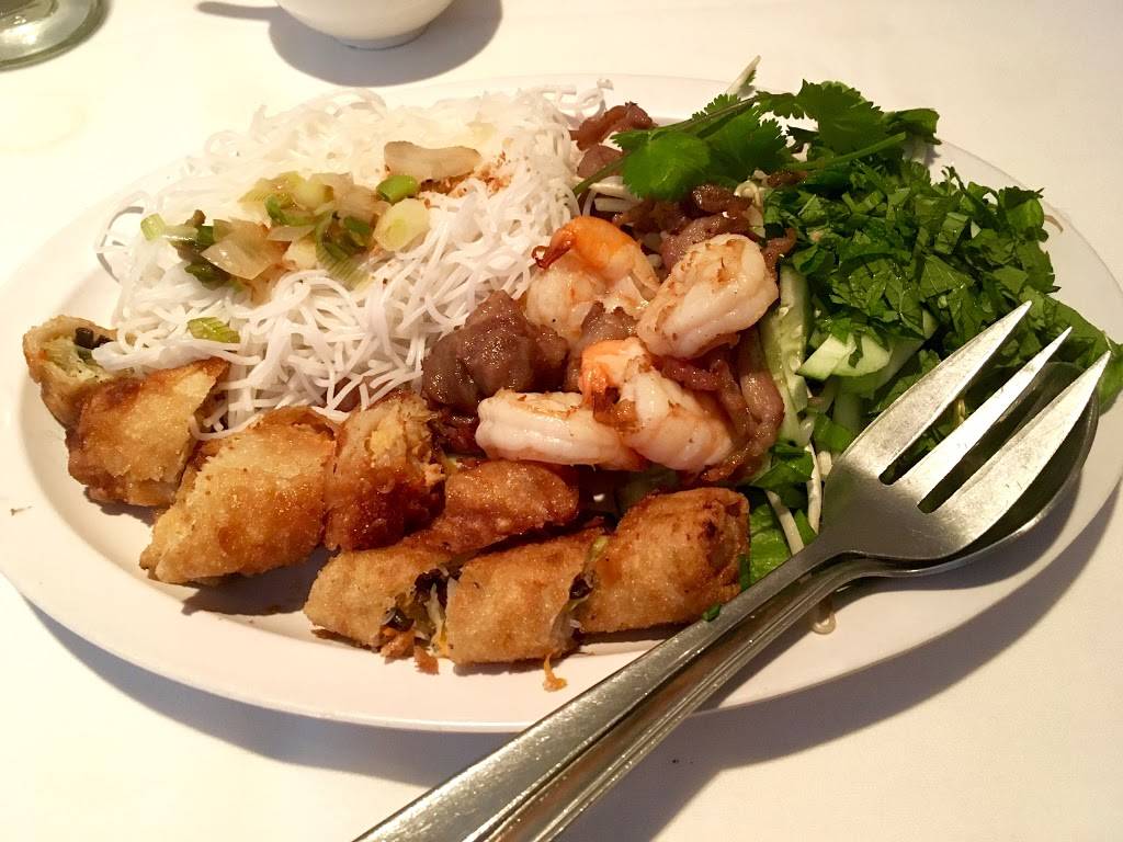 Le Bambou | restaurant | 2634 Del Mar Heights Rd, Del Mar, CA 92014, USA | 8582598138 OR +1 858-259-8138