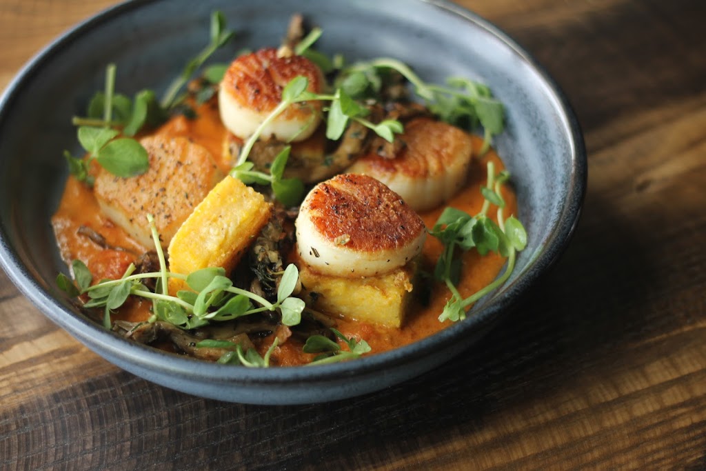 Golden Owl Tavern | restaurant | 9041 Robert D. Snyder Rd, Charlotte, NC 28262, USA | 7044170400 OR +1 704-417-0400