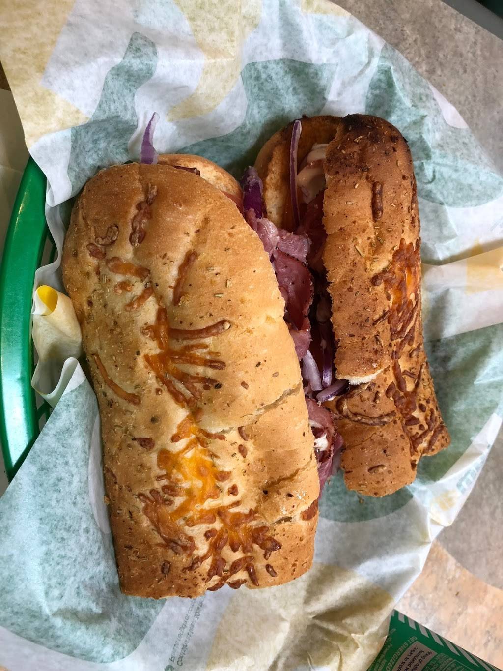 Subway Restaurants | restaurant | 455 Massachusetts Ave NW, Washington, DC 20001, USA | 2026380349 OR +1 202-638-0349