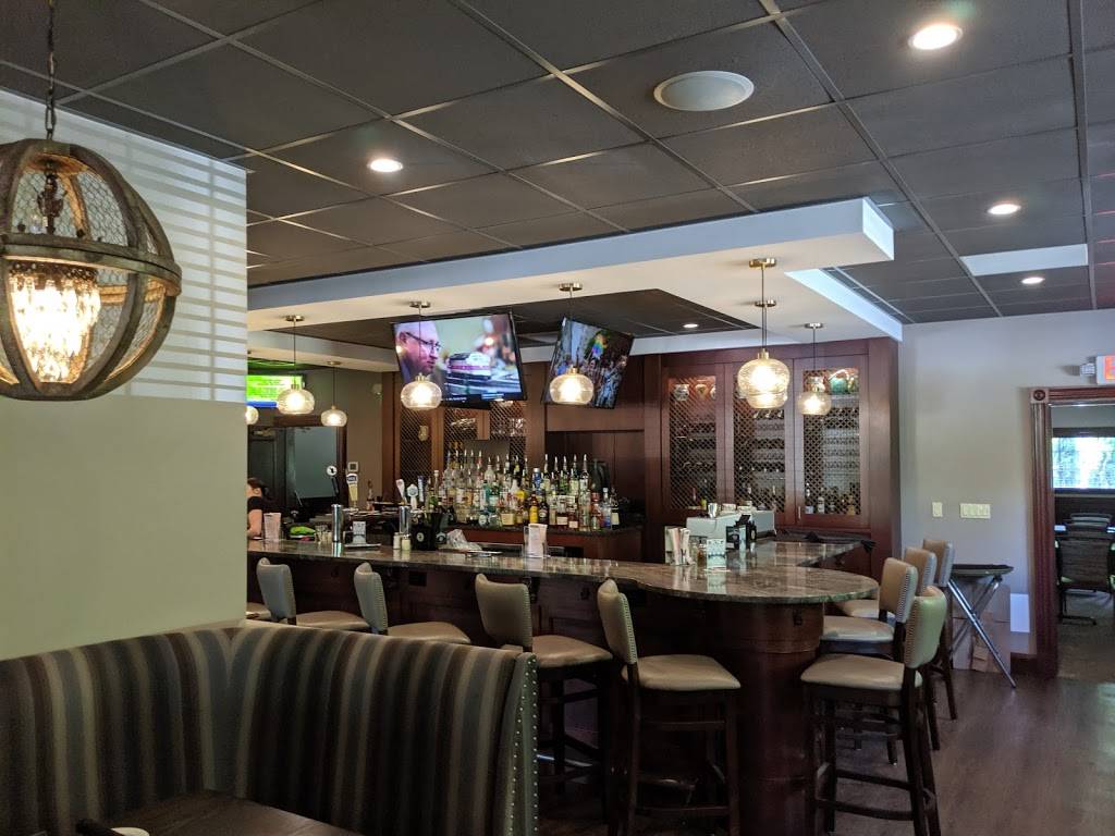 Lorenzos Italian Restaurant | restaurant | 500 W Grove St, Middleborough, MA 02346, USA | 5089473000 OR +1 508-947-3000