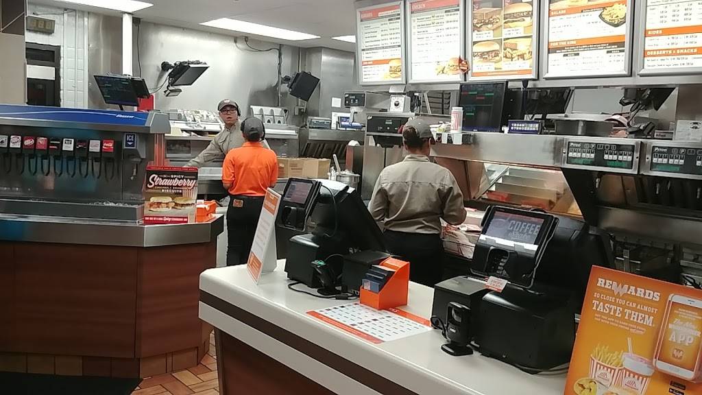 Whataburger | restaurant | 3500 Dyer St, El Paso, TX 79930, USA | 9155650585 OR +1 915-565-0585