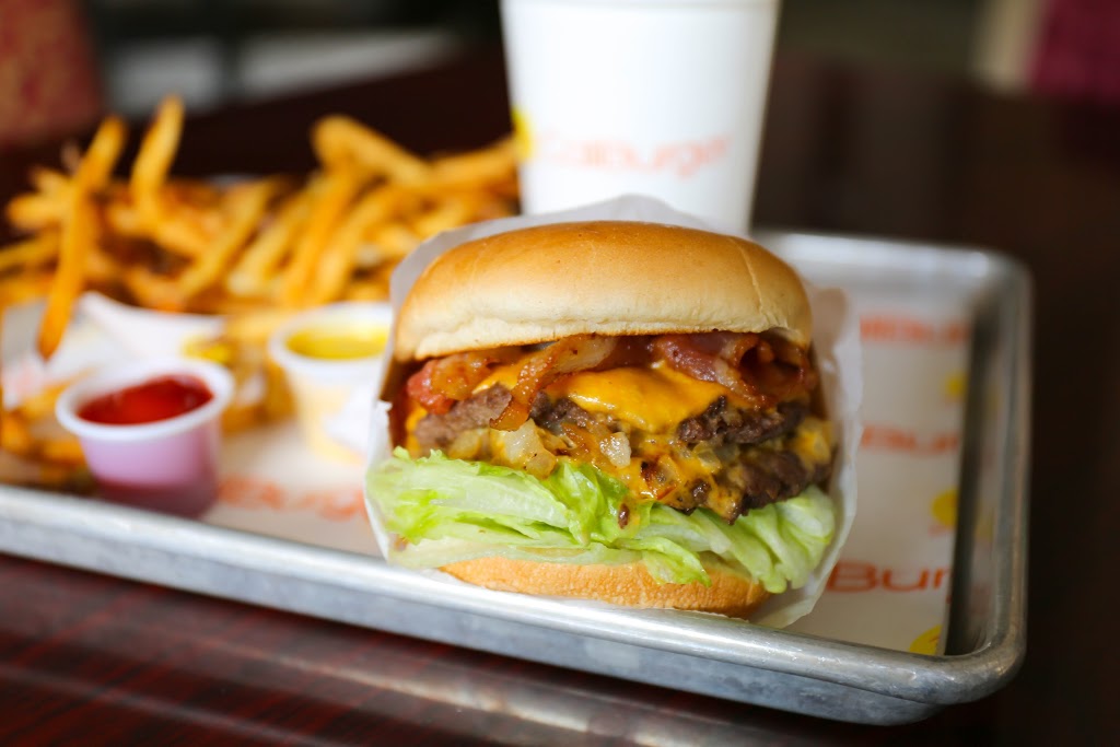 CaliBurger | restaurant | 5646 State Rd, Bakersfield, CA 93308, USA | 6616956851 OR +1 661-695-6851
