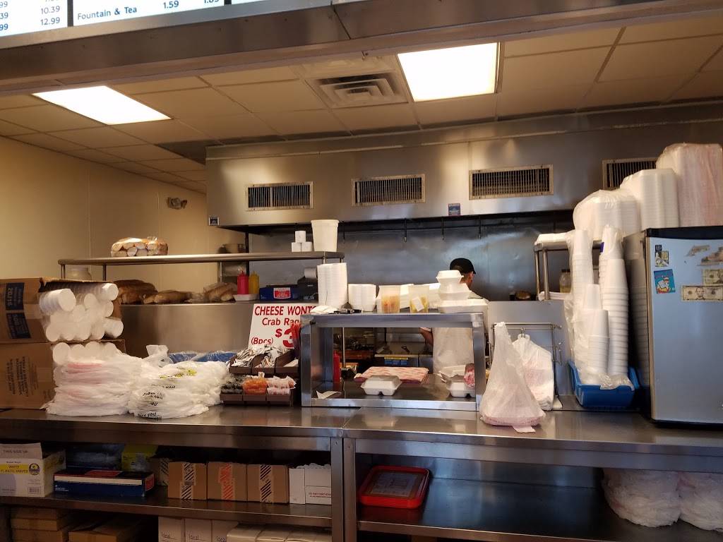 Yums Sub Shop | restaurant | 1192 Pryor Rd SW, Atlanta, GA 30315, USA | 4042222323 OR +1 404-222-2323