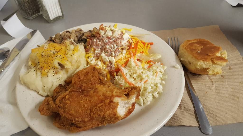 The Landing Family Restaurant | restaurant | 3445 US-90, Lake City, FL 32055, USA | 3862438077 OR +1 386-243-8077