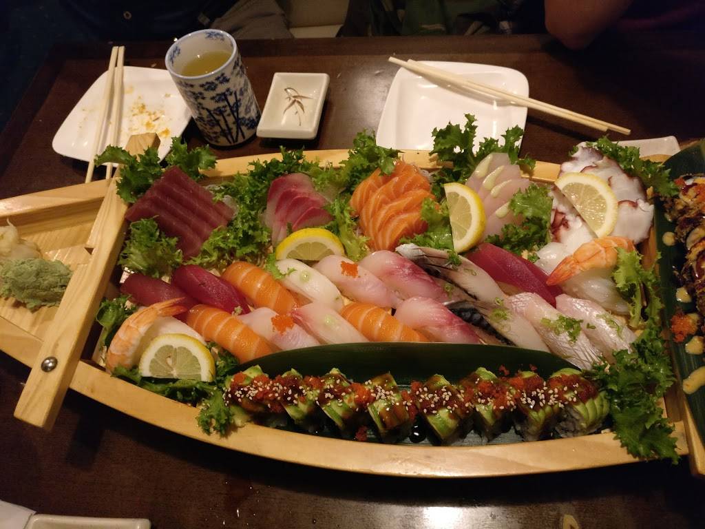 Fugu Sushi | restaurant | 6804 Bay Pkwy, Brooklyn, NY 11204, USA | 7186213124 OR +1 718-621-3124