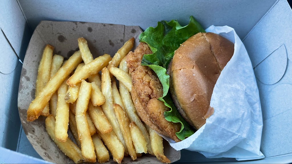 Classic Burger | restaurant | 615 Pearl St, La Jolla, CA 92037, USA | 8587320034 OR +1 858-732-0034