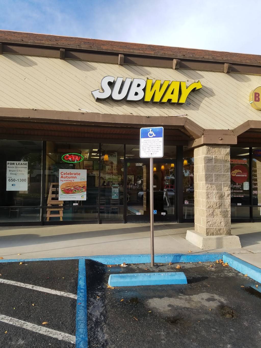Subway | restaurant | 557 N Golden State Blvd, Turlock, CA 95380, USA | 2096697635 OR +1 209-669-7635