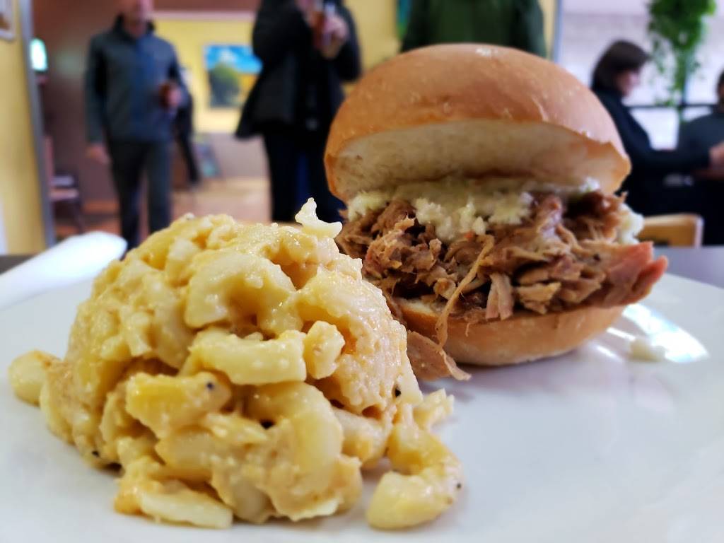 Black Bear BBQ | restaurant | 800 Fairview Rd, Suite C8, Asheville, NC 28803, USA | 8282981035 OR +1 828-298-1035