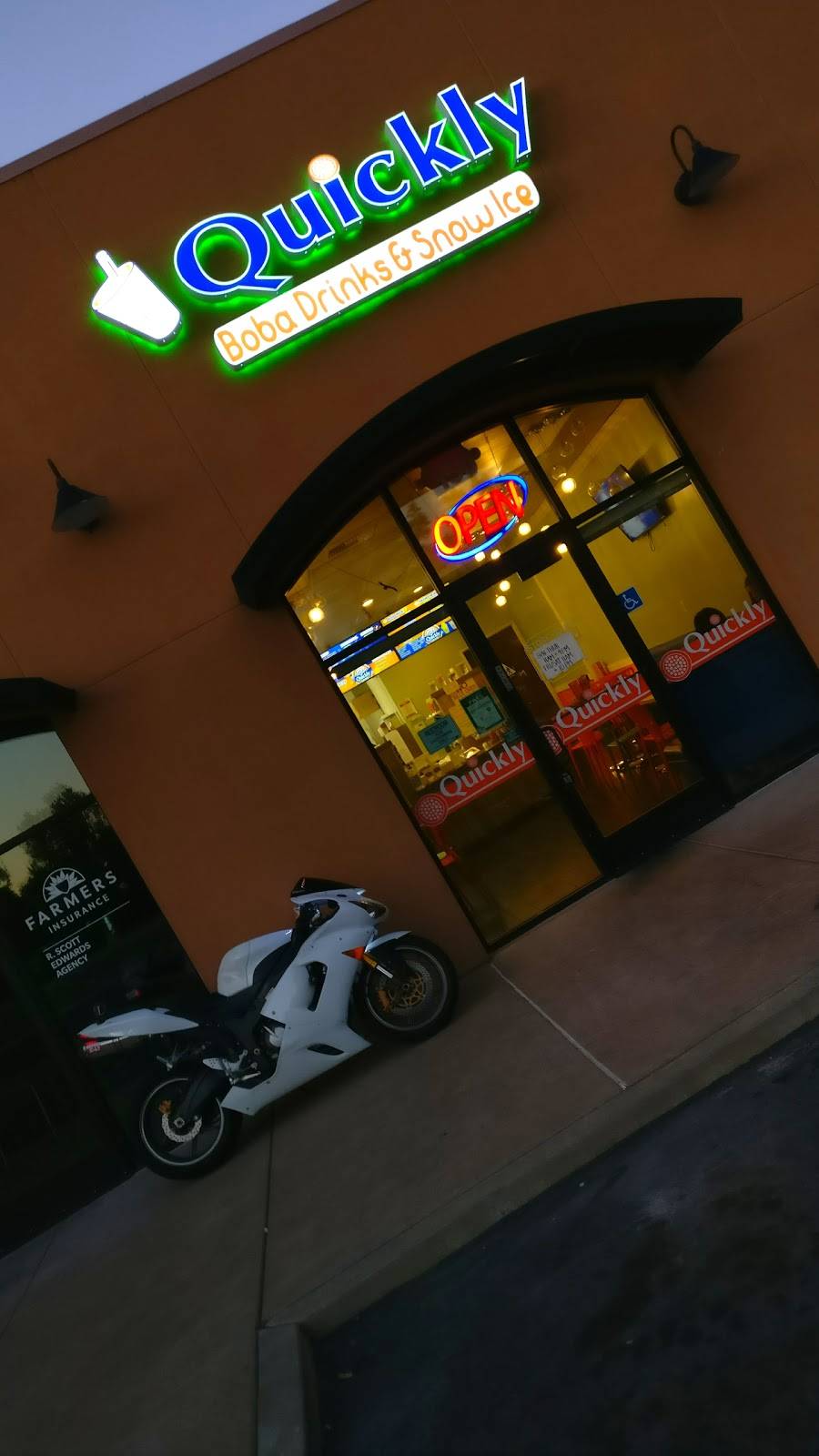 Quickly | cafe | 2745 Elk Grove Blvd, Elk Grove, CA 95758, USA | 9168978880 OR +1 916-897-8880