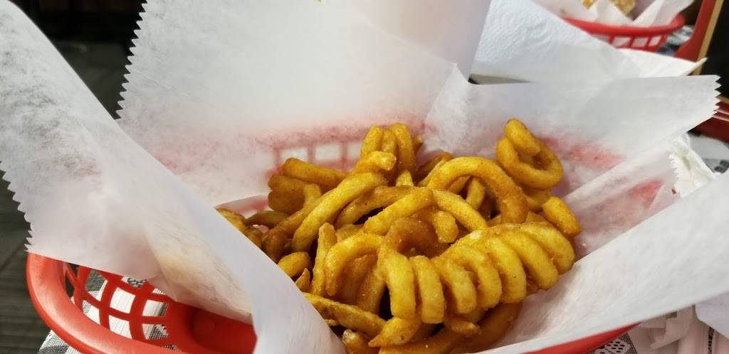 Armandos Restaurant | restaurant | 7032 Lee Hwy, Chattanooga, TN 37421, USA | 4238550772 OR +1 423-855-0772