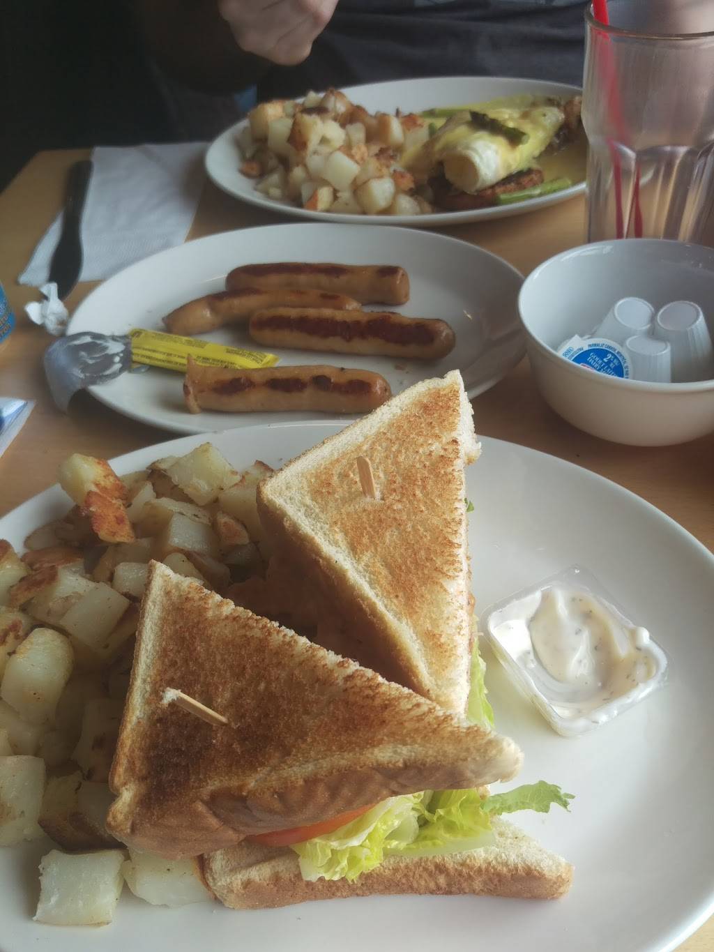 Sunset Grill | restaurant | 9-300C, Fourth Ave, St. Catharines, ON L2S 0E6, Canada | 9056843043 OR +1 905-684-3043