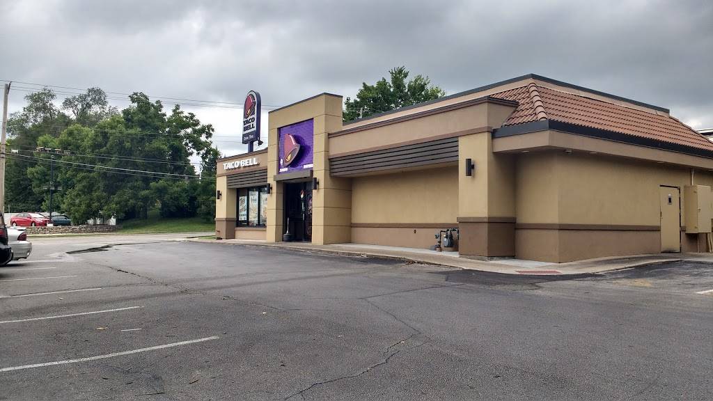 Taco Bell | meal takeaway | 8215 Wornall Rd, Kansas City, MO 64114, USA | 8163614606 OR +1 816-361-4606