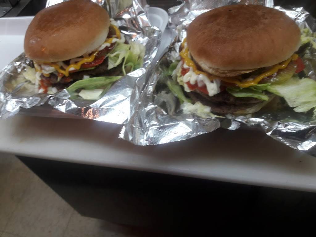 3 Flags Grill & Ice Cream | restaurant | 461 E Shelby Dr, Memphis, TN 38109, USA | 9016724443 OR +1 901-672-4443