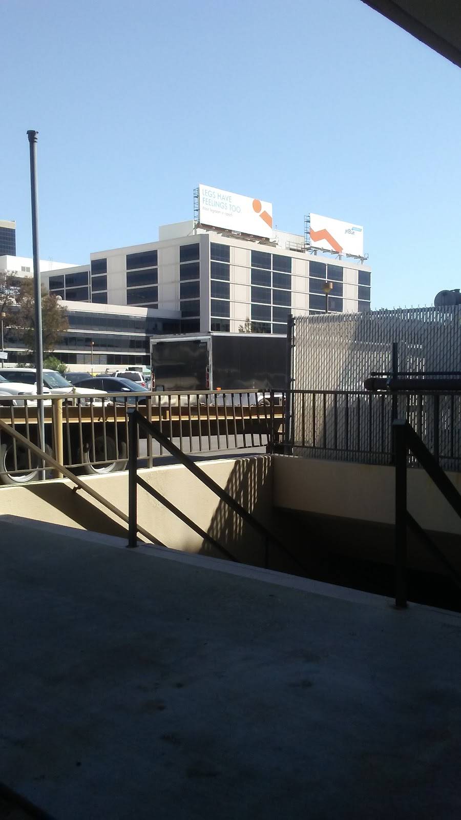 Flame Broiler | restaurant | 10948 Weyburn Ave, Los Angeles, CA 90024, USA | 3102080240 OR +1 310-208-0240