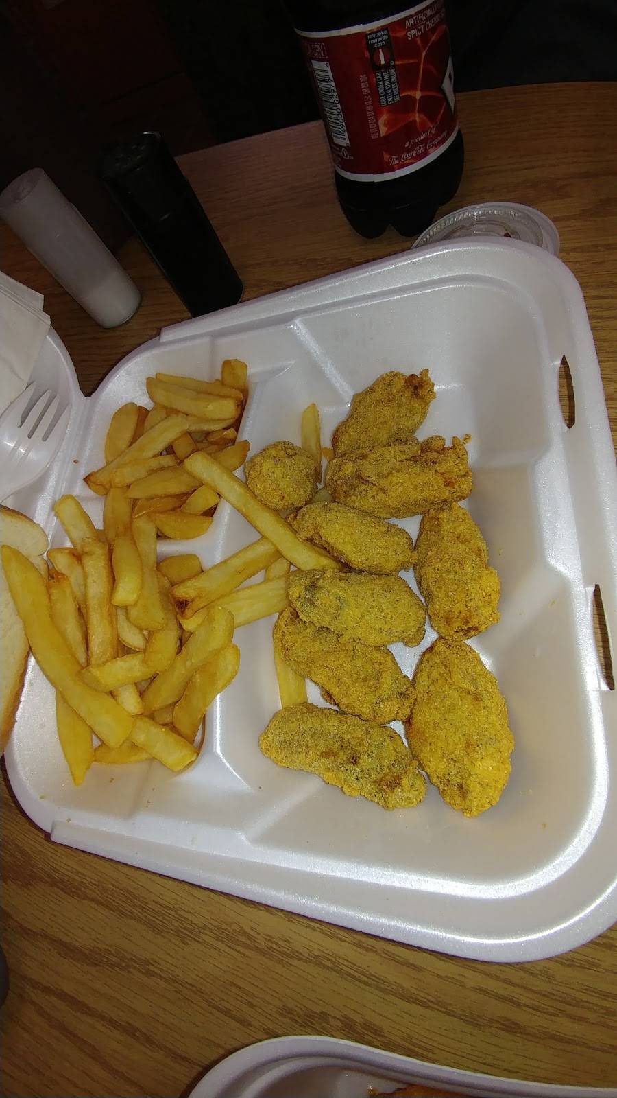 Dans Seafood & Chicken | restaurant | 3215 W Pleasant Run Rd #105, Lancaster, TX 75146, USA | 4699177887 OR +1 469-917-7887