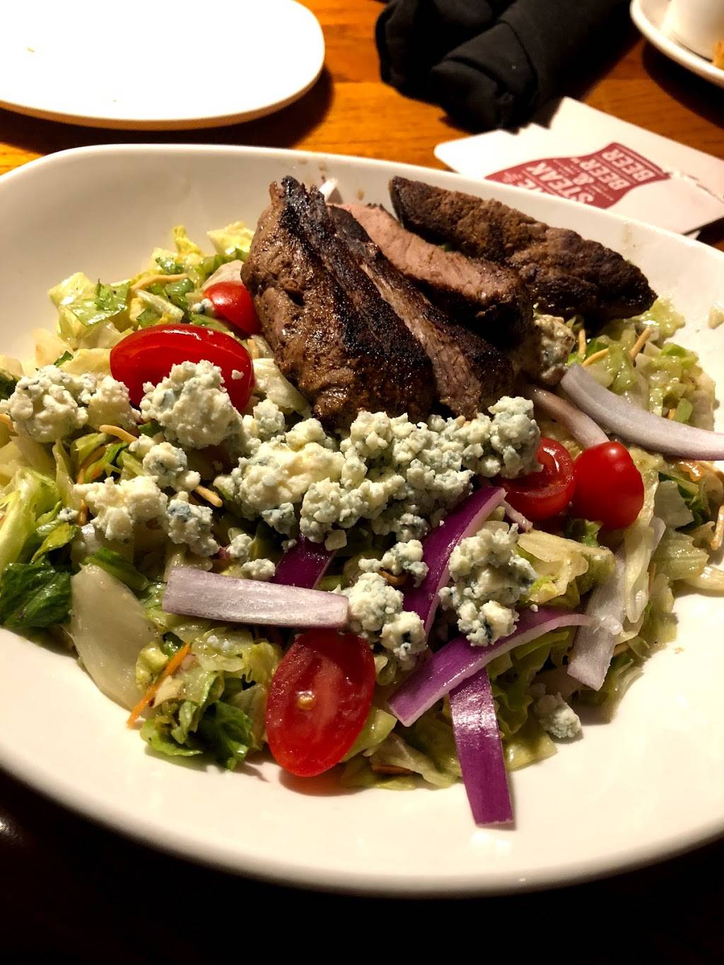 Outback Steakhouse | restaurant | 101 Cape W Pkwy, Cape Girardeau, MO 63701, USA | 5733356889 OR +1 573-335-6889